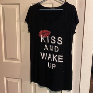 Venus kiss and wake up night shirt approximately size M
